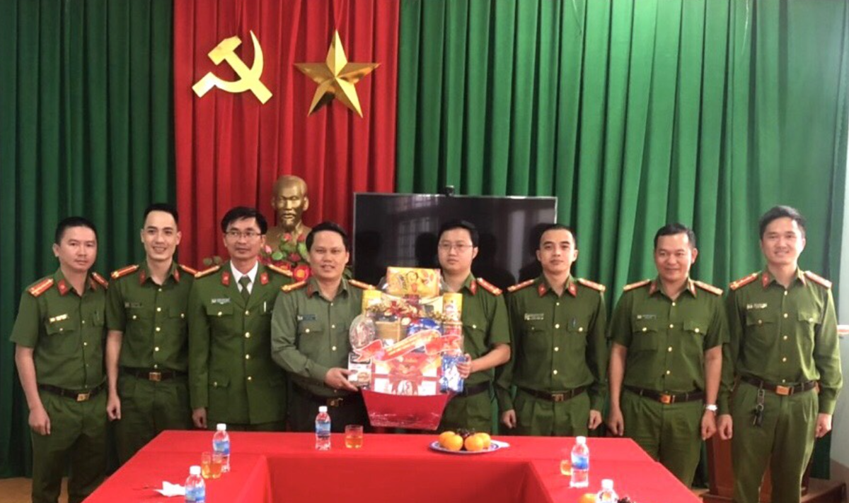 Director of Dak Nong Provincial Police: 'Controlling security and order throughout Tet' photo 5