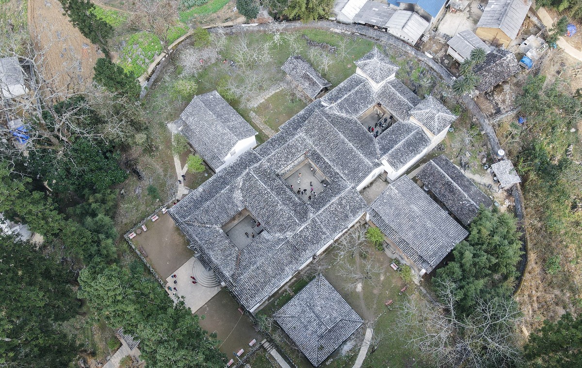 Chiêm ngưỡng vẻ đẹp của dinh thự 'Vua Mèo' trên cao nguyên đá Hà Giang ảnh 11