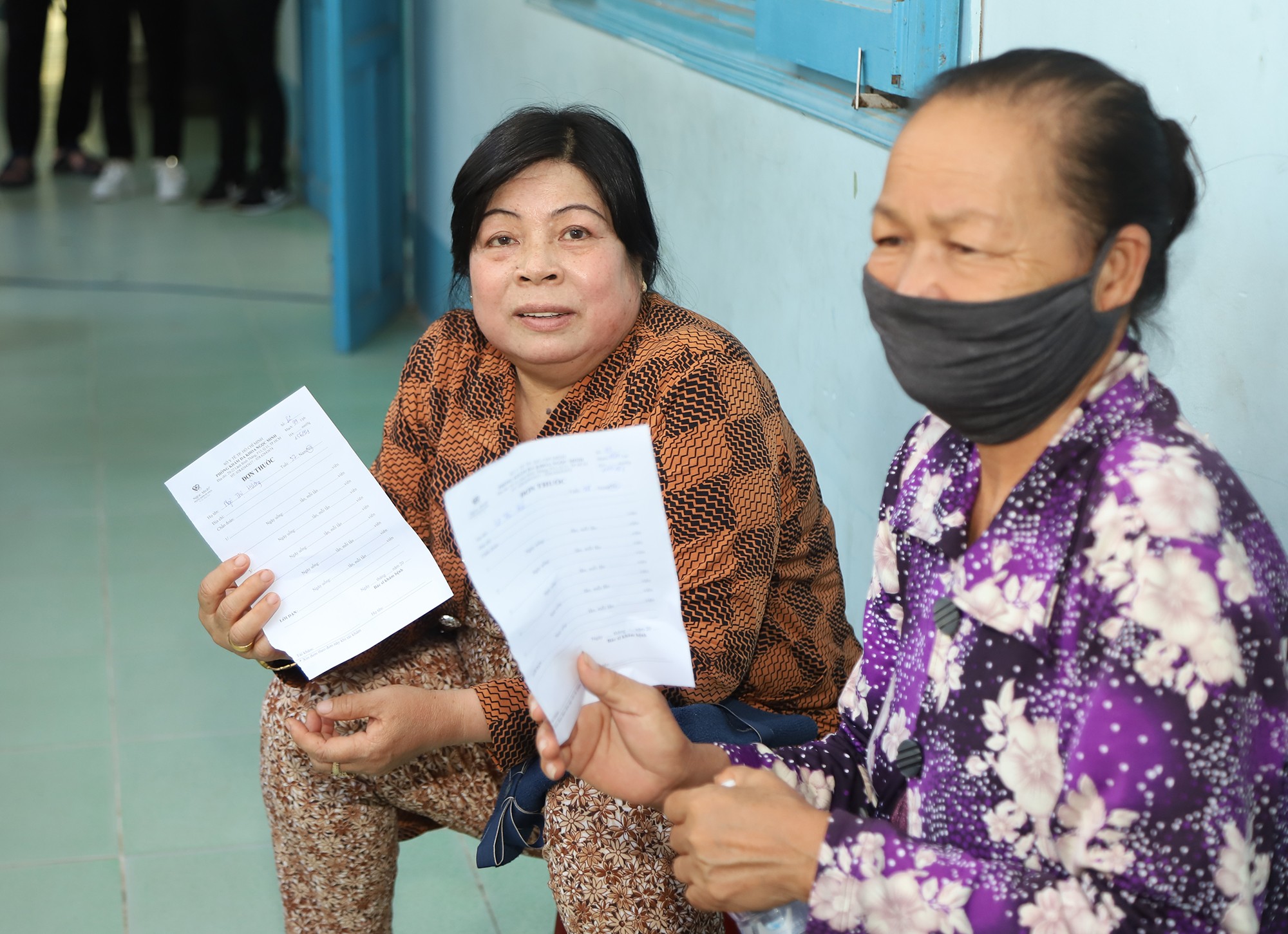 Chùm ảnh: Khám, phát thuốc miễn phí cho người dân Ninh Thuận ảnh 8