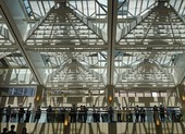 Hong Kong: COVID-19 lắng xuống, biểu tình ngay lập tức trở lại