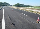 Sau ổ gà, cao tốc Đà Nẵng-Quảng Ngãi xuất hiện ‘sóng trâu’