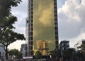 Đà Nẵng: Lóa mắt với kính phản quang rọi thẳng vào nhà dân