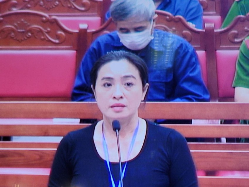 Chuyển tiền giùm, người tình của 'ông trùm' đầu nậu tiêu thụ xăng lậu được trả công 12 tỉ đồng ảnh 2