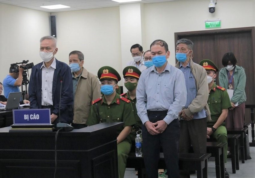 Cựu thứ trưởng Cao Minh Quang nhập viện, VKS đề nghị tòa cho ông hưởng án treo ảnh 3