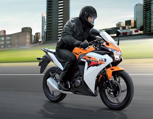 Honda CBR150R sắp có thêm hai phiên bản mới ảnh 1