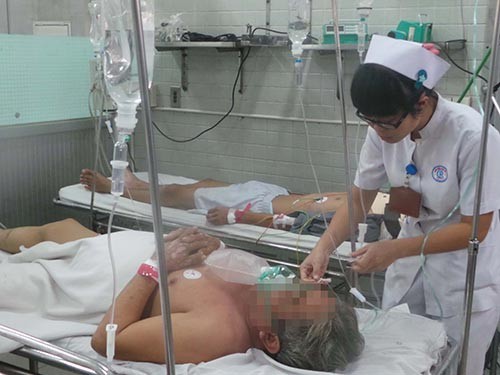 Chăm sóc bệnh nhân vào cấp cứu tại Bệnh viện Chợ Rẫy Chăm sóc bệnh nhân vào cấp cứu tại Bệnh viện Chợ Rẫy