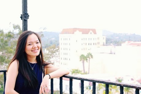 Nhi trong ngày tốt nghiệp ở Mỹ.