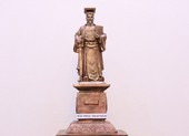 Băn khoăn việc dựng tượng vua làm biểu tượng công lý