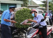 Người dân đi hiến máu trong mùa dịch, làm sao để được qua chốt?