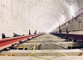 Đường ray metro số 1 vẫn được lắp đặt theo kế hoạch