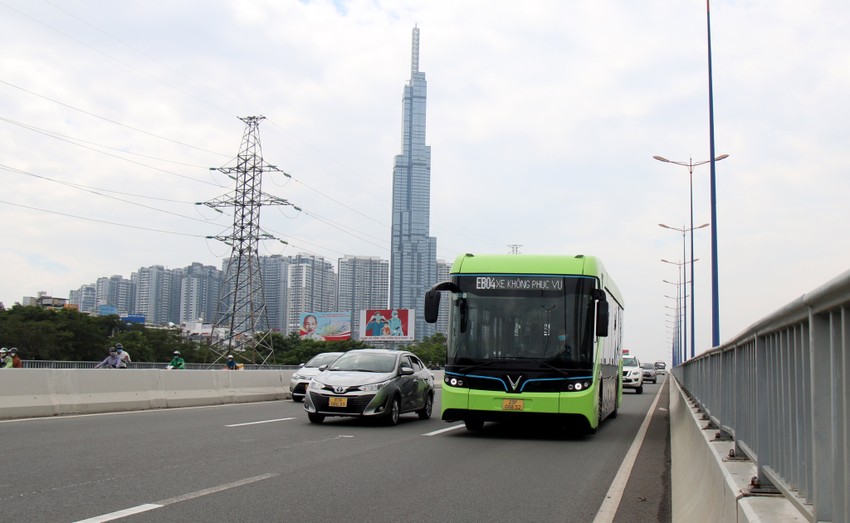 TP.HCM: Tuyến buýt điện D4 đã mang lại thành công bước đầu