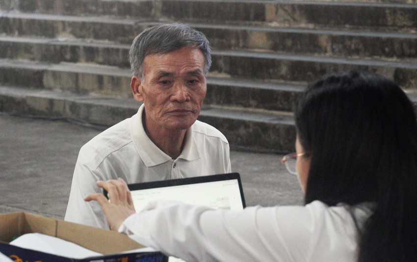 Vụ Alibaba: 1 người đàn ông 74 tuổi đến toà đòi lại tiền cho người con đã mất ảnh 1