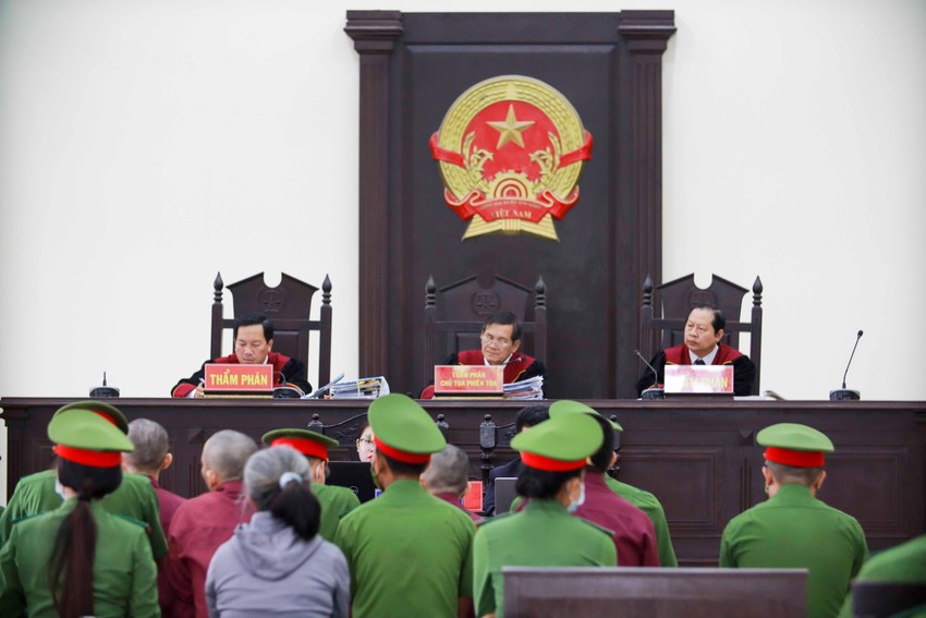 Phúc thẩm vụ Tịnh thất Bồng Lai: Các luật sư bào chữa ra sao? ảnh 3