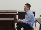 Vào biệt thự ăn trộm rồi lấy quần đùi của gia chủ để...tắm rửa