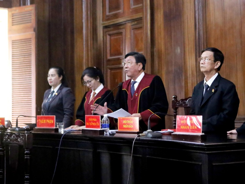 Tòa tuyên phạt ông Tất Thành Cang thêm 6 năm tù ảnh 2