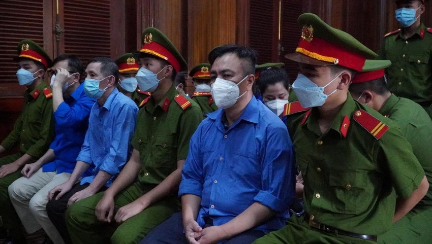 Cựu giám đốc BV Mắt TP.HCM bị tuyên phạt 7 năm tù ảnh 2