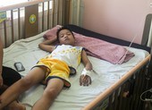 Ăn cua đá luộc, một trẻ cấp cứu, một trẻ tử vong