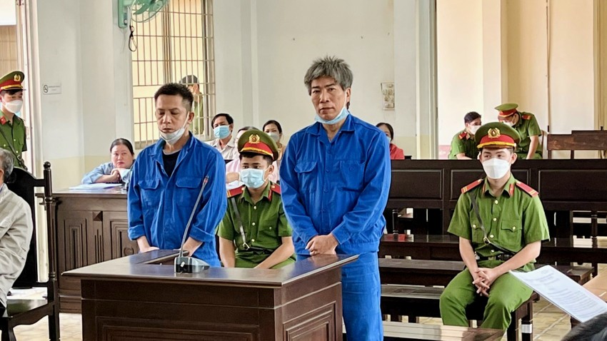 chiếm đoạt tiền trúng đấu giá chiếm đoạt tiền trúng đấu giá