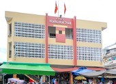 Người đến chợ Hoàng Hoa Thám, Tân Bình từ 11 đến 25-6 khai báo y tế bằng QR