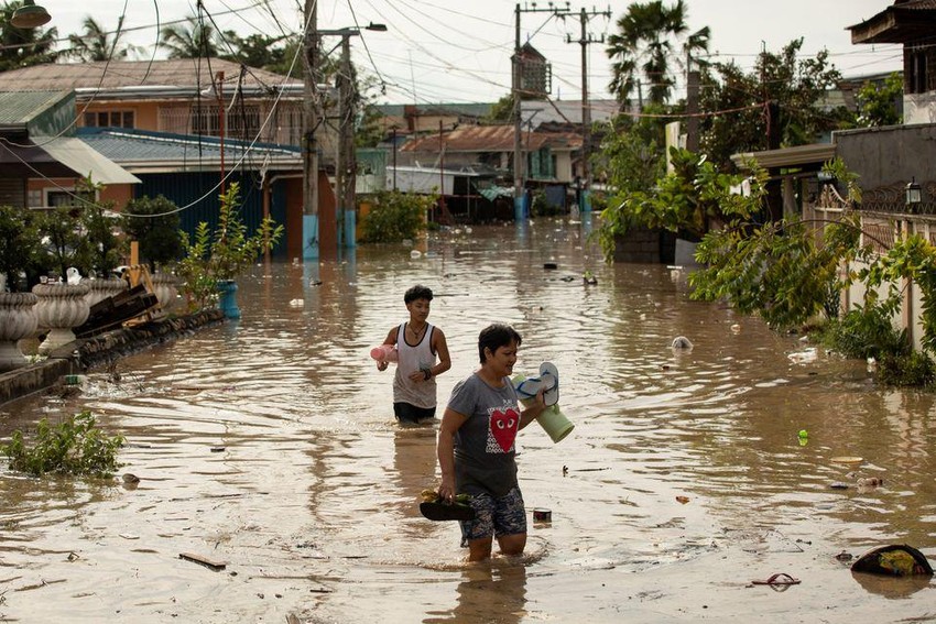 Ảnh, Video: Siêu bão Noru đổ bộ vào Philippines  ảnh 7