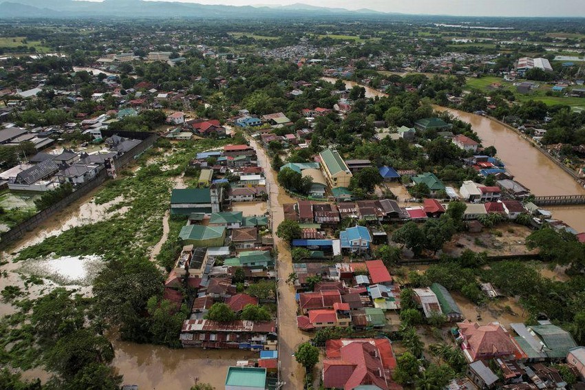 Ảnh, Video: Siêu bão Noru đổ bộ vào Philippines  ảnh 8