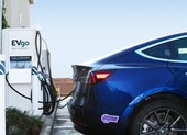 Xe điện Tesla công bố sẽ dùng pin Trung Quốc