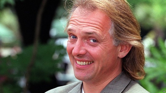 Nghệ sĩ Rik Mayall đột tử tuổi 56