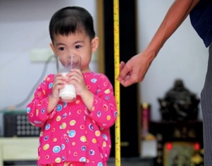 Uống sữa sẽ cao: đúng nhưng chưa đủ! ảnh 1