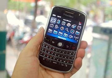 BlackBerry bị tạm đình chỉ một số dịch vụ tại UAE ảnh 1