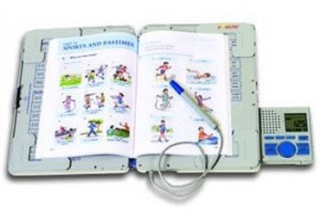 Nhật sẽ sử dụng sách giáo khoa số trong lớp học ảnh 1