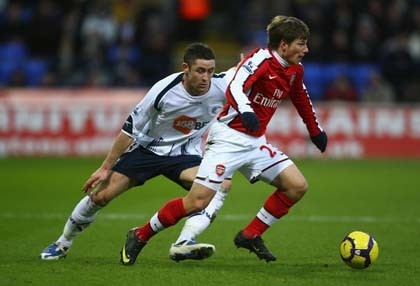 Arsenal – Bolton: Người khốn gặp kẻ khó ảnh 1