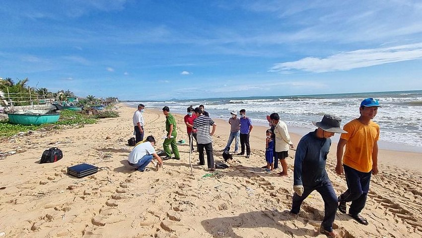 Phát hiện 1 phần cẳng chân nghi của phụ nữ trên bãi biển Phan Thiết