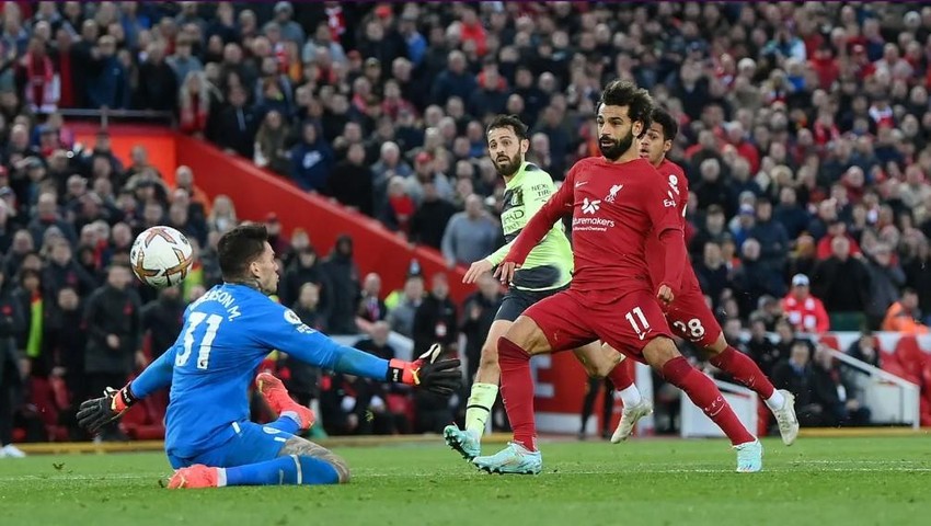 Salah rực sáng, Liverpool khiến Man City lần đầu thua trận