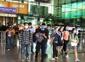 Lễ 30-4, sân bay Tân Sơn Nhất 'bận rộn' trở lại
