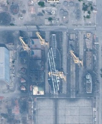 Mỹ choáng váng trước tàu sân bay bí ẩn của Iran
