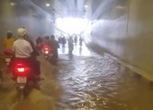 Hầm chui gần 120 tỉ mới thông xe đã ngập nước