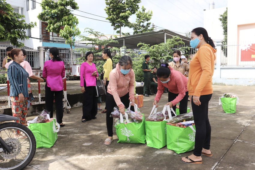 Phiên chợ 0 đồng cho người dân khó khăn trong dịp lễ 2-9 ảnh 6
