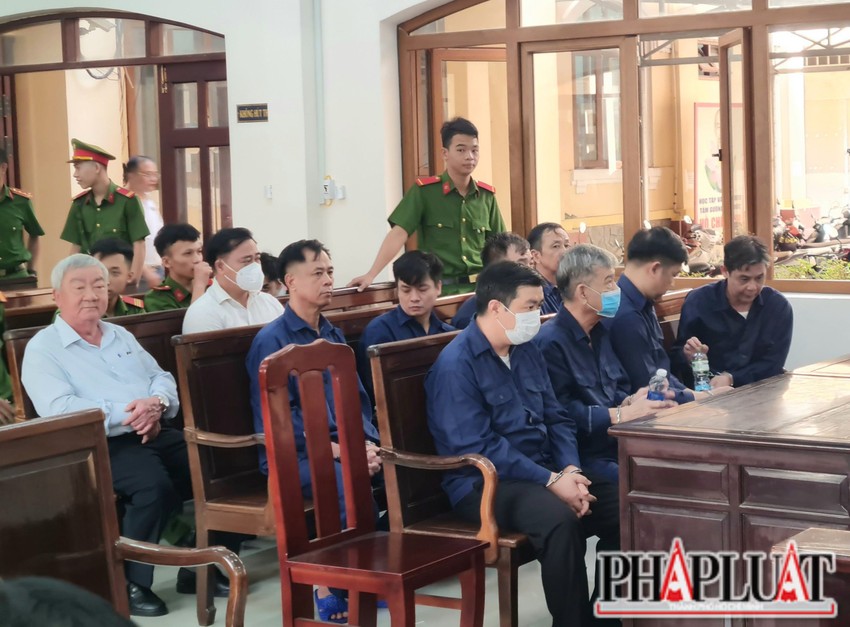 Cựu Phó chủ tịch TP Biên Hòa và nhiều nhân chứng vắng mặt, tòa hoãn xử ảnh 1