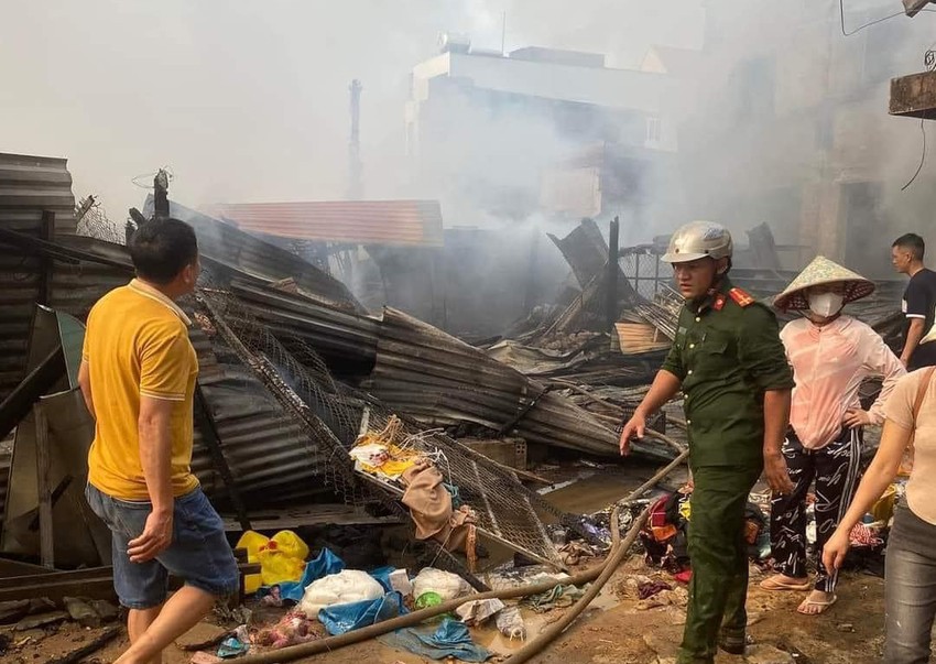 Vụ cháy chợ ở Đắk Lắk: Hệ thống bơm chữa cháy bị hỏng ảnh 2