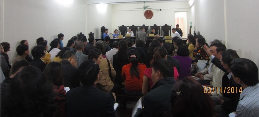 Hàng trăm bị hại đòi thu hồi 25 ha trong vụ án giám đốc sàn bất động sản lừa đảo ảnh 1