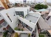 Ấn tượng lạ với ngôi nhà phố trên khu đất hình ngũ giác