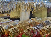 Giá vàng diễn biến kỳ lạ, mỗi nơi một kiểu