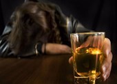 Sau đêm quá chén, người phụ nữ bỗng liệt nửa người