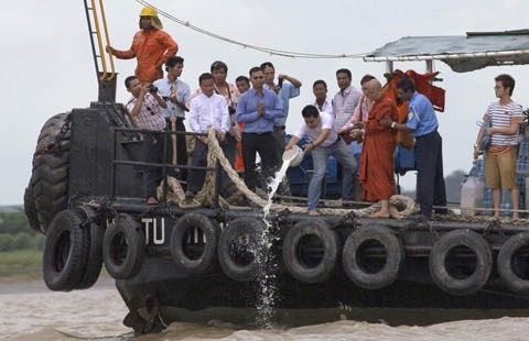Kỳ lạ chuyện tìm chuông khổng lồ ở Myanmar ảnh 3