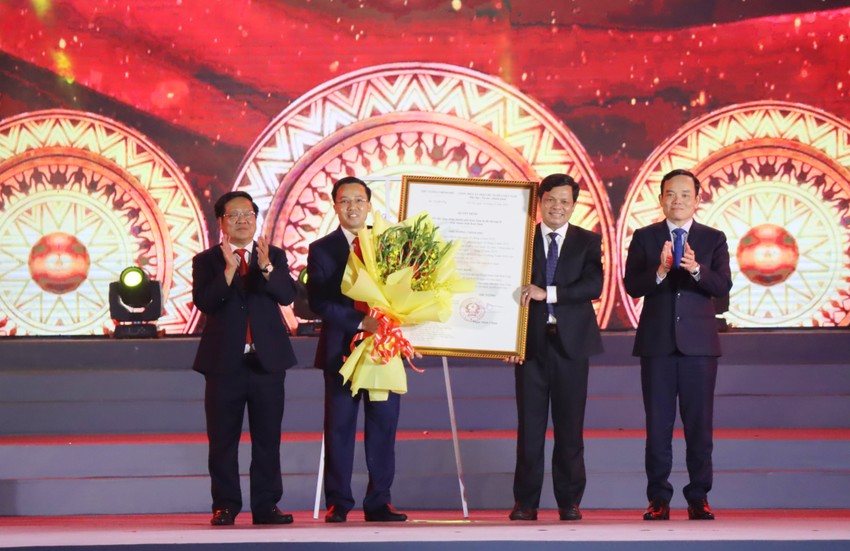 Kon Tum celebrates its 110th anniversary photo 2