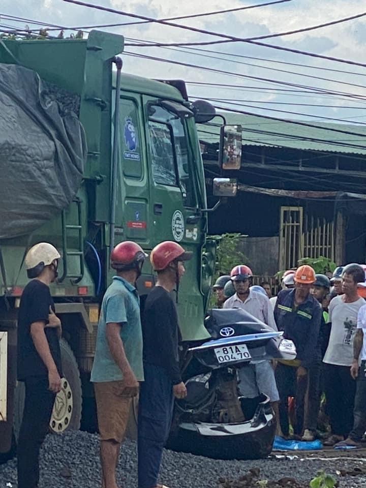 Ô tô của CLB Hoàng Anh Gia Lai bẹp dí giữa 2 đầu xe tải, 3 người tử nạn ảnh 4
