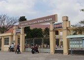 ‘Hình phạt’ nào cho người ép cô giáo quỳ gối?