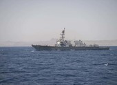 Tàu Iran vừa cập cảng, Mỹ điều tàu chiến áp sát Venezuela
