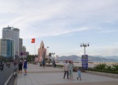 Từ ngày 4-5, Khánh Hòa cho phép tắm biển trở lại