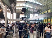 Hơn 300 công dân Việt Nam tại Anh về nước an toàn
